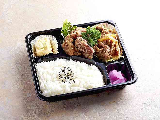 ミートランチ弁当（焼肉、唐揚げ ） お茶付き