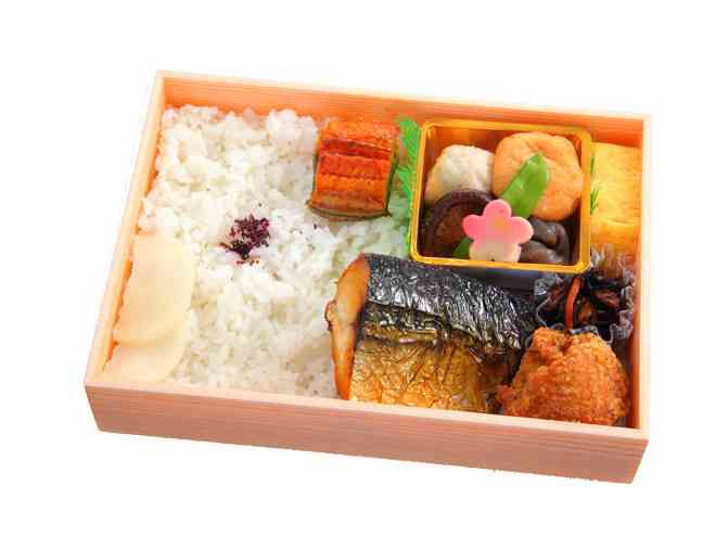 太秦ロケ弁当(焼鯖、うなぎ、おばんざい)