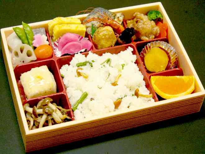 さとやま弁当（和風幕の内）