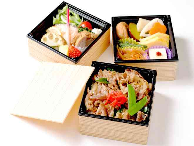 三段弁当（牛すき焼き）
