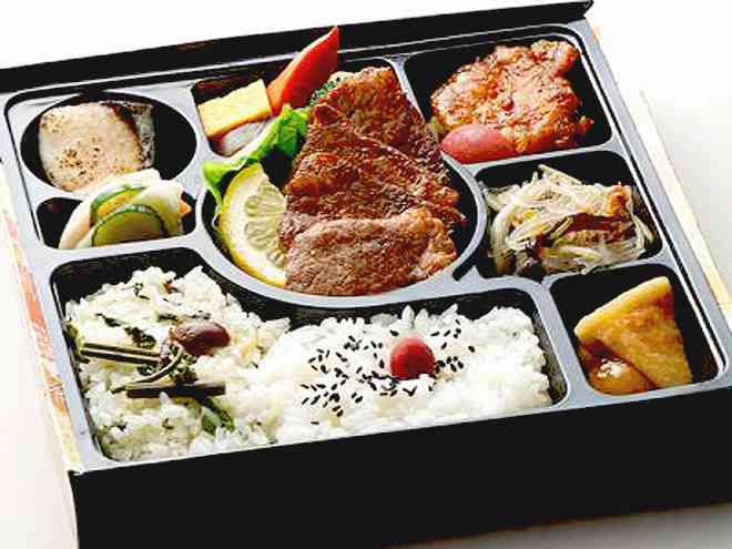 特上霜降りカルビ幕の内御膳（白米＆山菜）