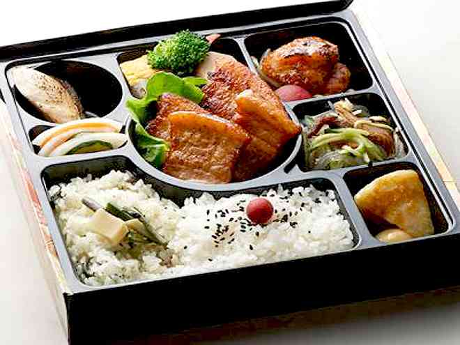 豚カルビ濃厚タレ焼き幕の内御膳（白米＆山菜）