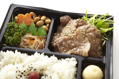 牛塩カルビと季節の惣菜幕の内弁当