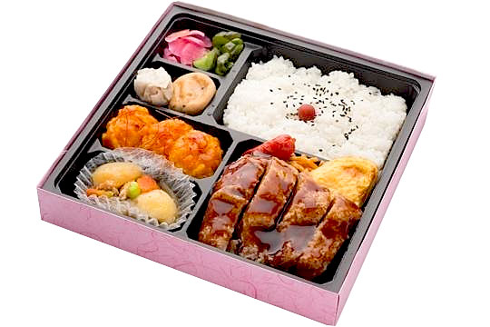 ジューシーグリルチキンと海老チリと肉じゃがのお弁当 500ｍｌペット茶付