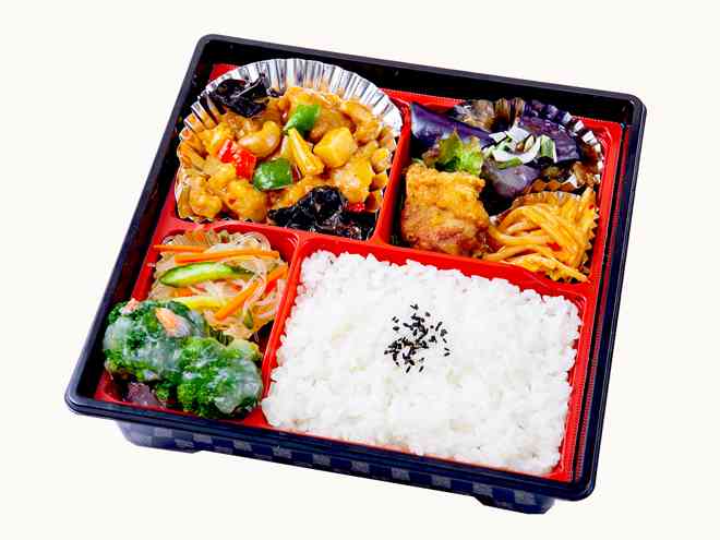 鶏肉カシューナッツ弁当　340ｍｌ缶茶付 