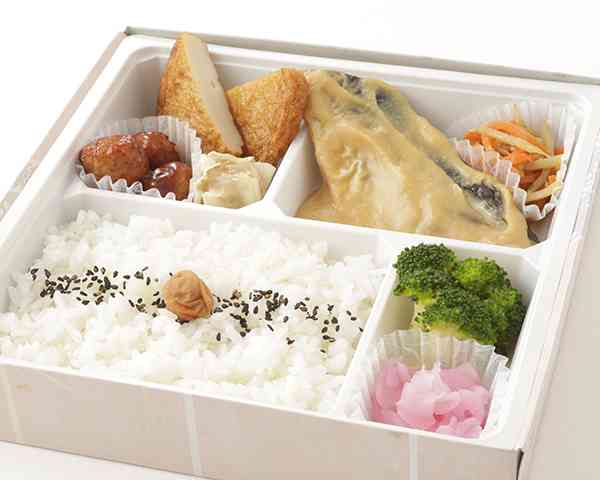 鯖（さば）味噌弁当