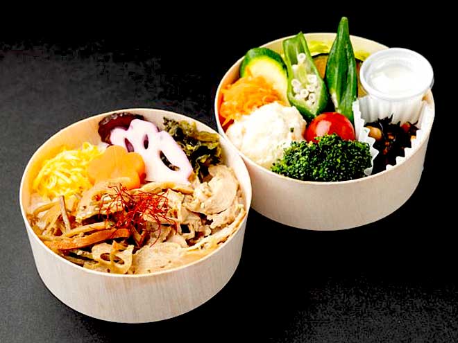【彩り温野菜のわっぱ二段弁当】　味わい鶏ごぼうの旨煮わっぱ弁当