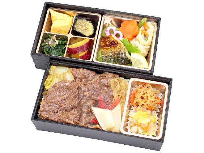 No.171鹿児島産黒毛和牛のすき焼き二段重　ペットボトルお茶無料サービス中！
