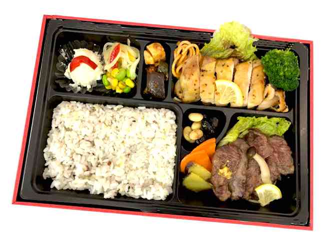 飛騨牛ステーキとハニーマスタードチキングリルBOX　十六穀米（500ｍｌペット茶付き）