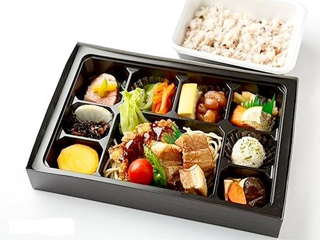 煮豚と牛カツの11菜幕の内　500ｍｌペット茶付